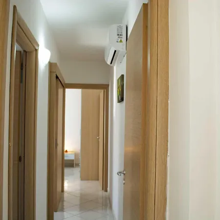 Appartamento In Via Schipa Pescoluse *